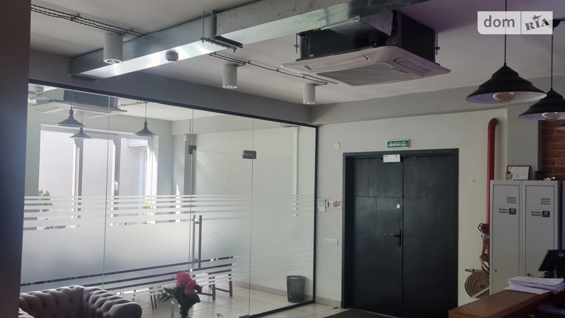 Продается офис 719.6 кв. м в бизнес-центре, цена: 650000 $ - фото 2