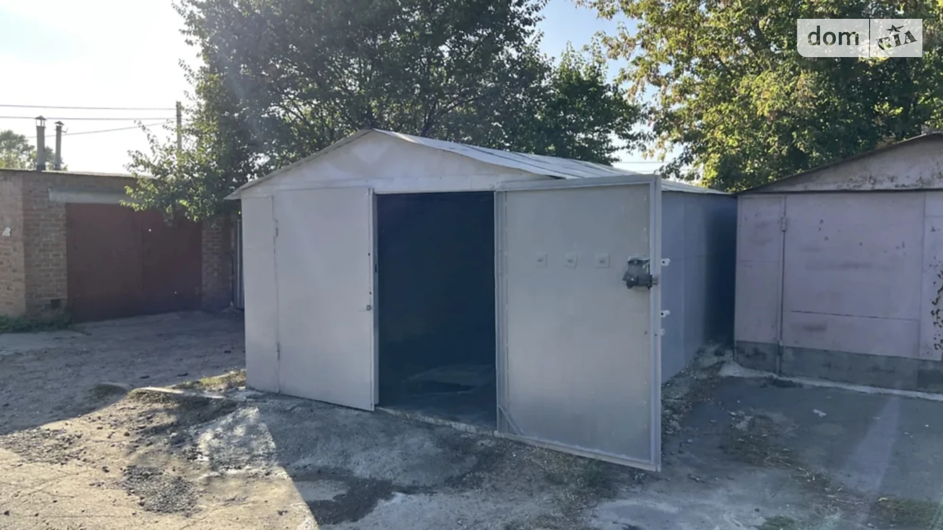 Сдается в аренду отдельно стоящий гараж под легковое авто на 20 кв. м, цена: 1600 грн - фото 3