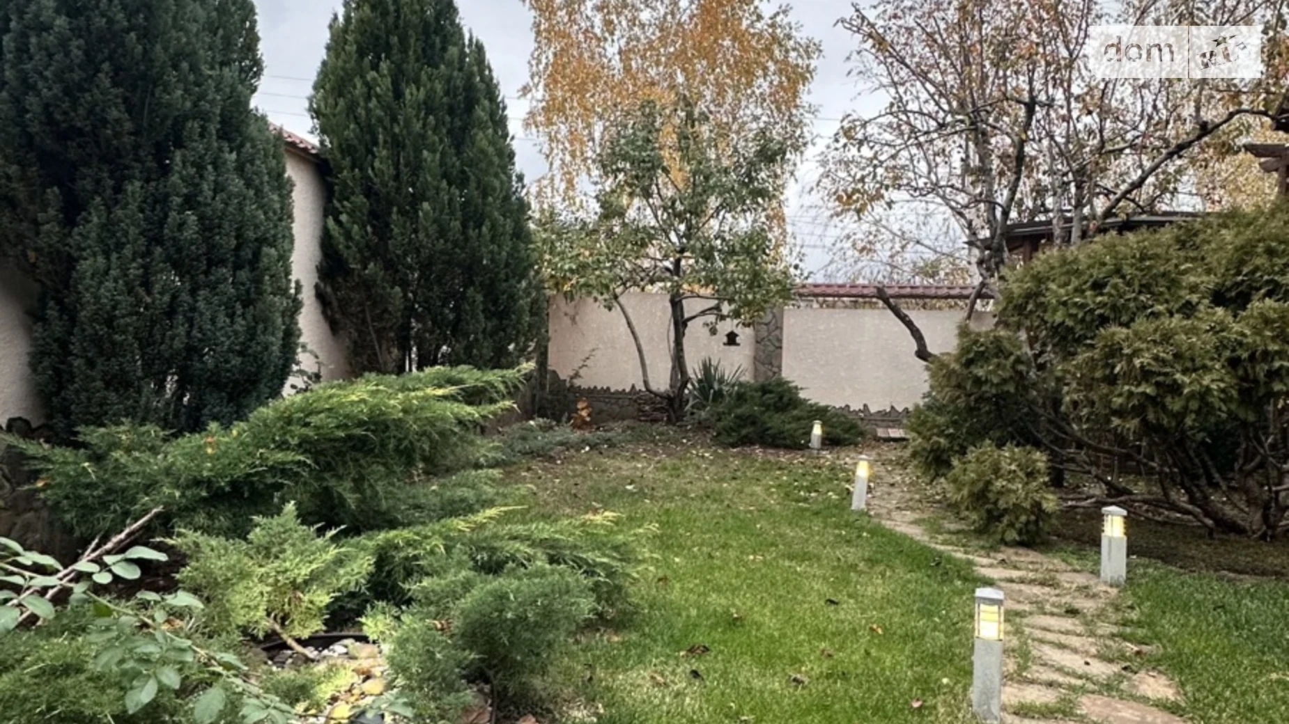 Продается дом на 3 этажа 250 кв. м с балконом, цена: 270000 $ - фото 4