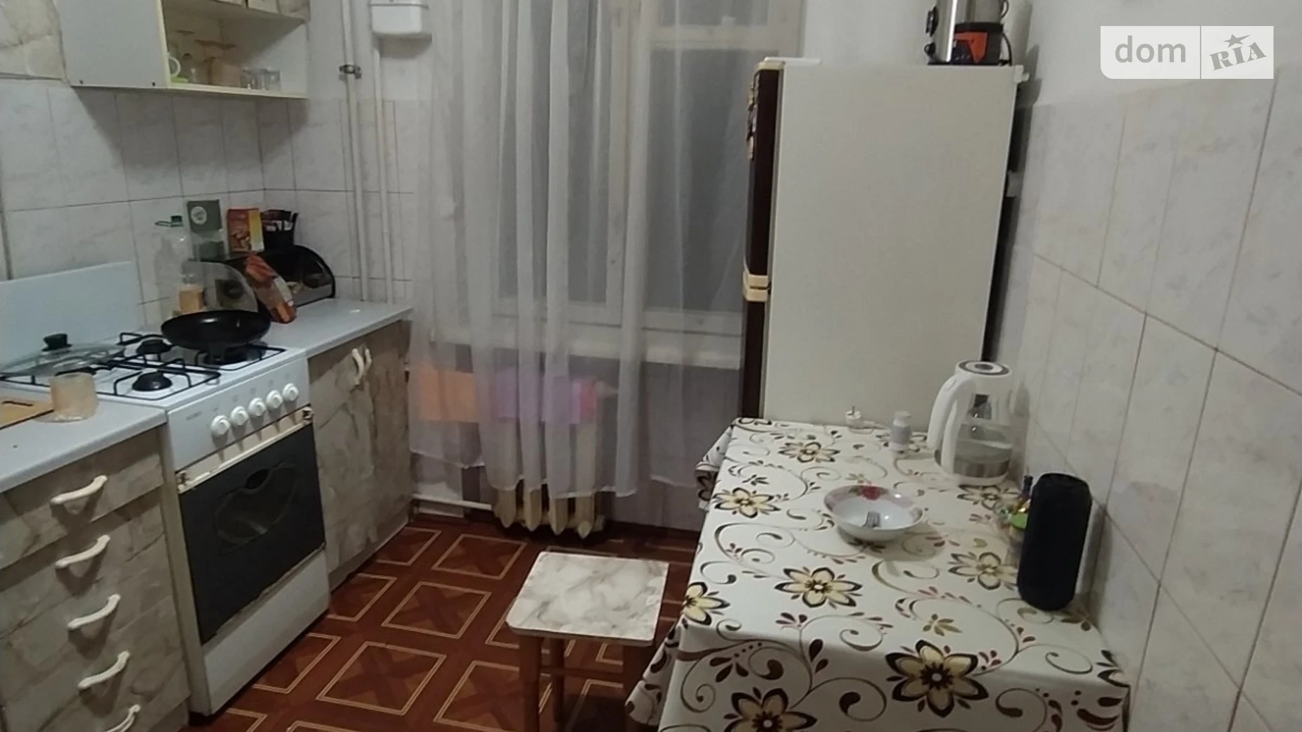 Продается 2-комнатная квартира 44 кв. м в Черновцах, ул. Небесной Сотни - фото 4