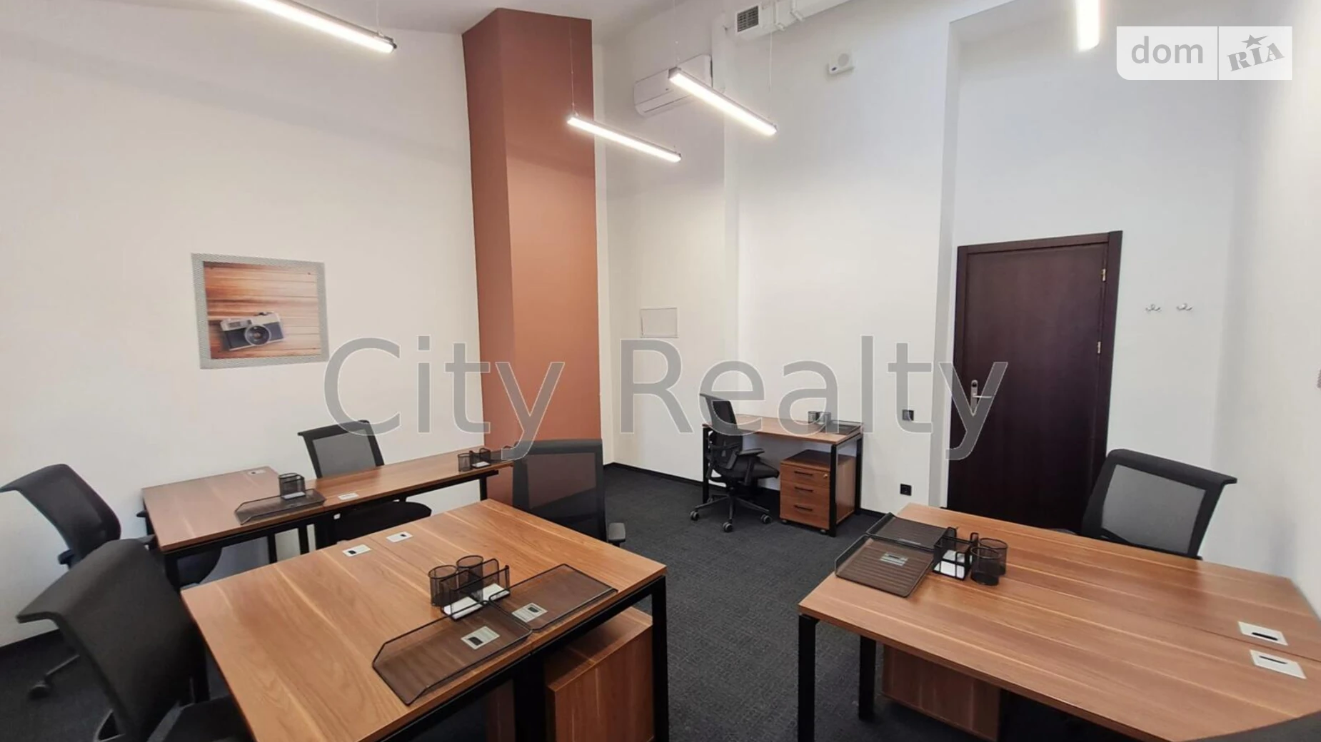 Сдается в аренду офис 55 кв. м в бизнес-центре, цена: 1400 $ - фото 2