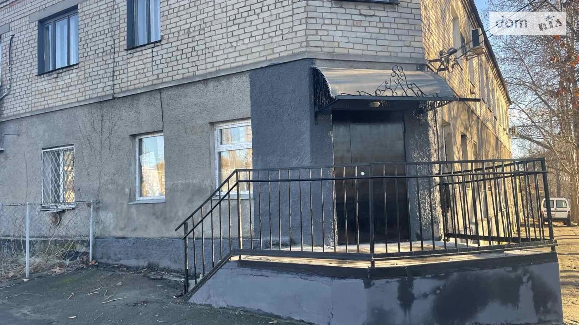 Сдается в аренду помещения свободного назначения 24.7 кв. м в 3-этажном здании, цена: 7000 грн - фото 2