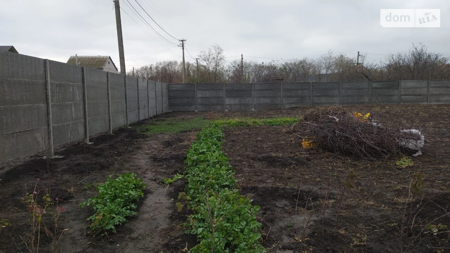 Продается дом на 3 этажа 160 кв. м с участком, цена: 28000 $ - фото 2