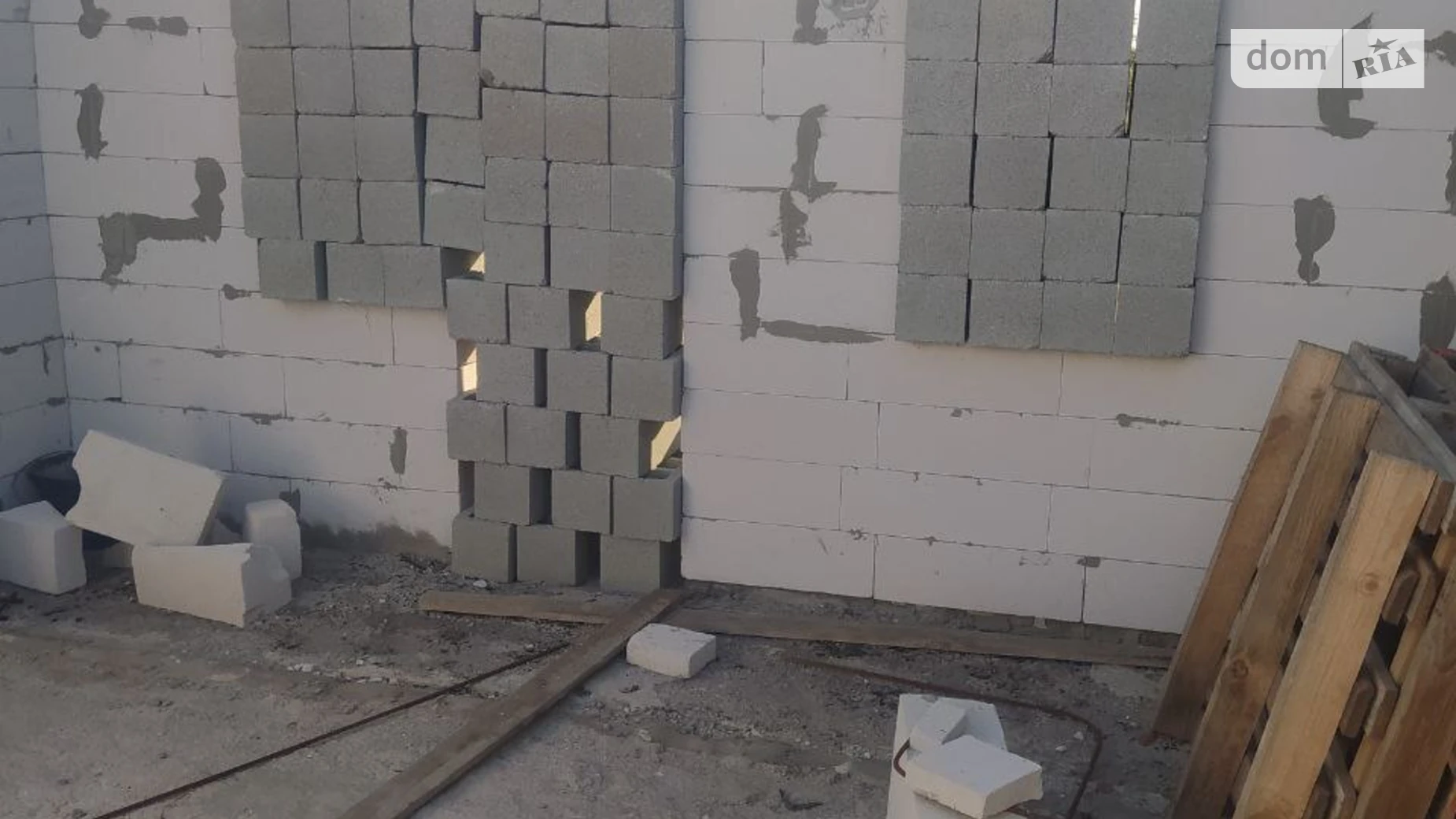 Продается дом на 3 этажа 160 кв. м с участком, цена: 28000 $ - фото 3