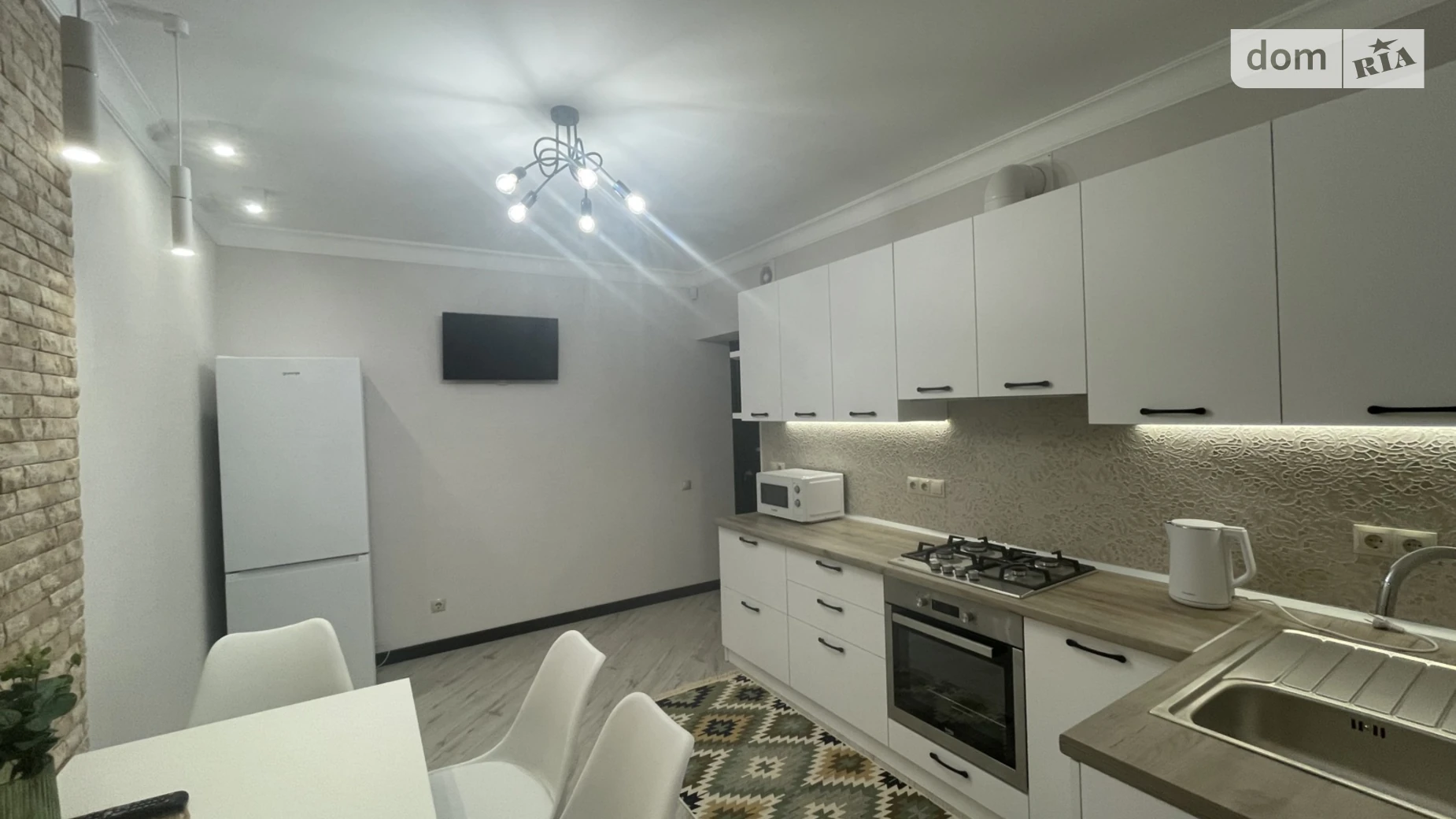 Сдается в аренду 1-комнатная квартира 55 кв. м в Виннице, ул. Зодчих, 13 - фото 3