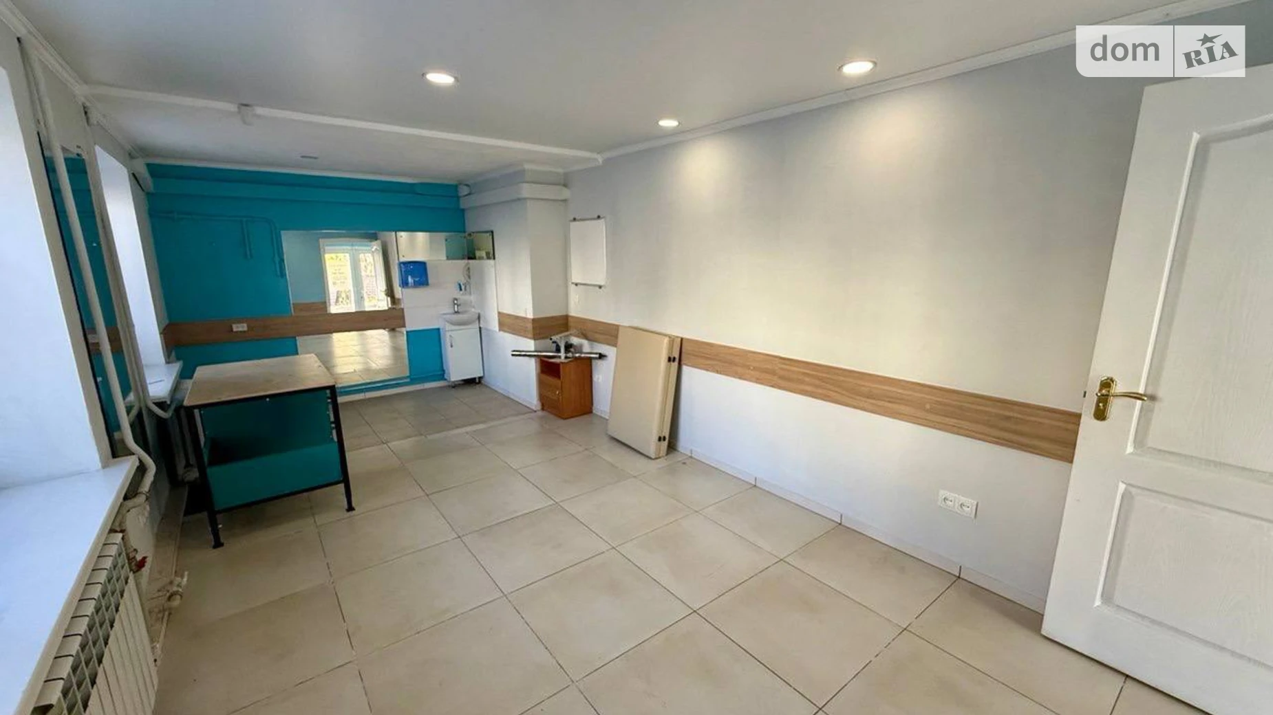 Продается объект сферы услуг 44.2 кв. м в 4-этажном здании, цена: 38000 $ - фото 2