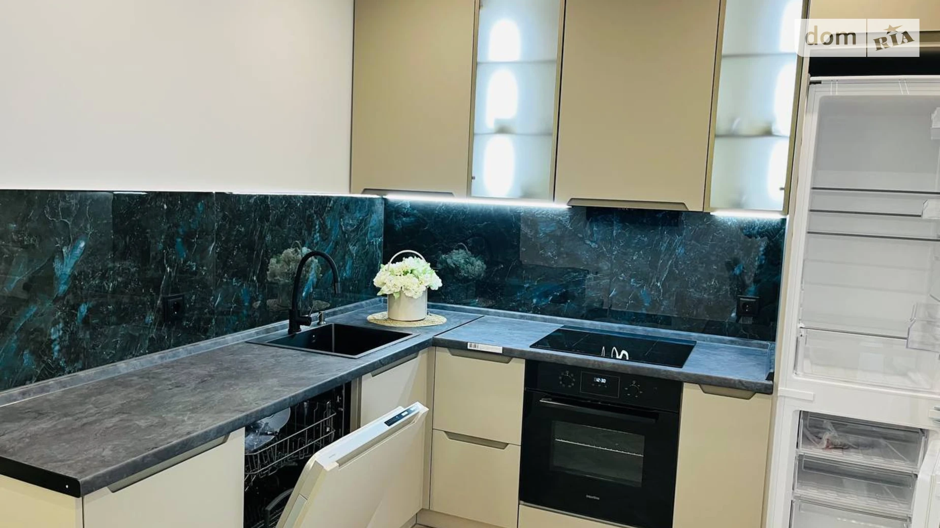 Продається 2-кімнатна квартира 70.8 кв. м у Вінниці, вул. Андрія Шептицького - фото 4