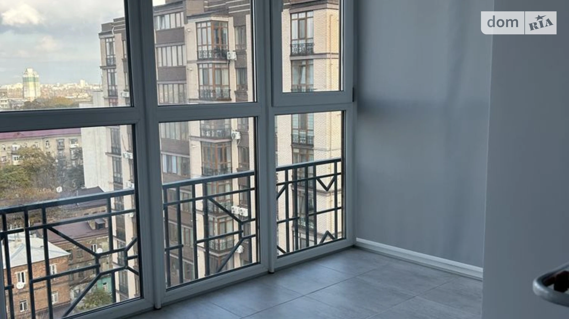 Продается 1-комнатная квартира 43 кв. м в Днепре, ул. Антоновича Владимира, 36А - фото 2