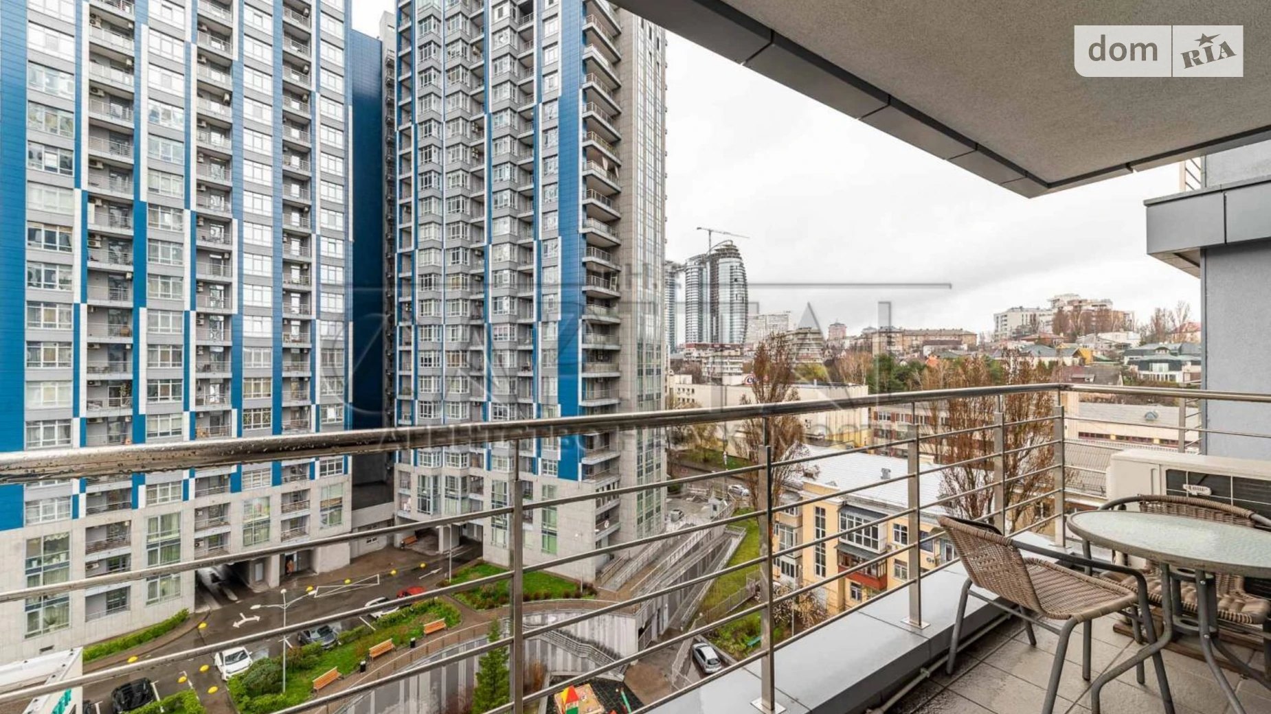 Продается 3-комнатная квартира 70.2 кв. м в Киеве, ул. Маккейна Джона, 7 - фото 3