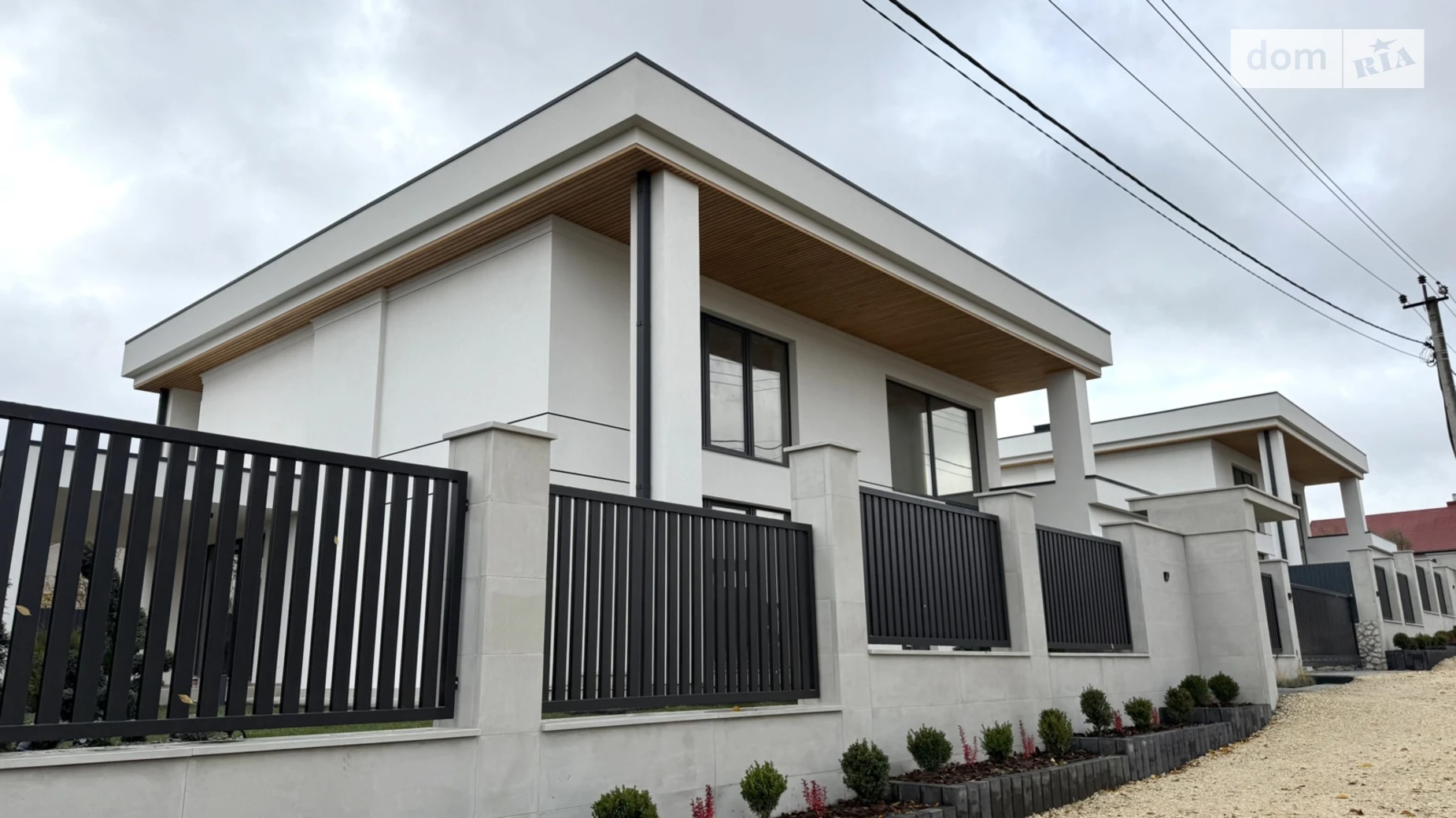 Продається будинок 2 поверховий 240 кв. м с басейном, цена: 550000 $ - фото 2