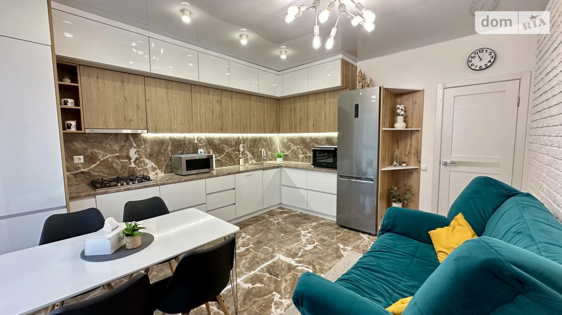 Продается 2-комнатная квартира 67.1 кв. м в Ровно, ул. Черновола Вячеслава, 91У - фото 2