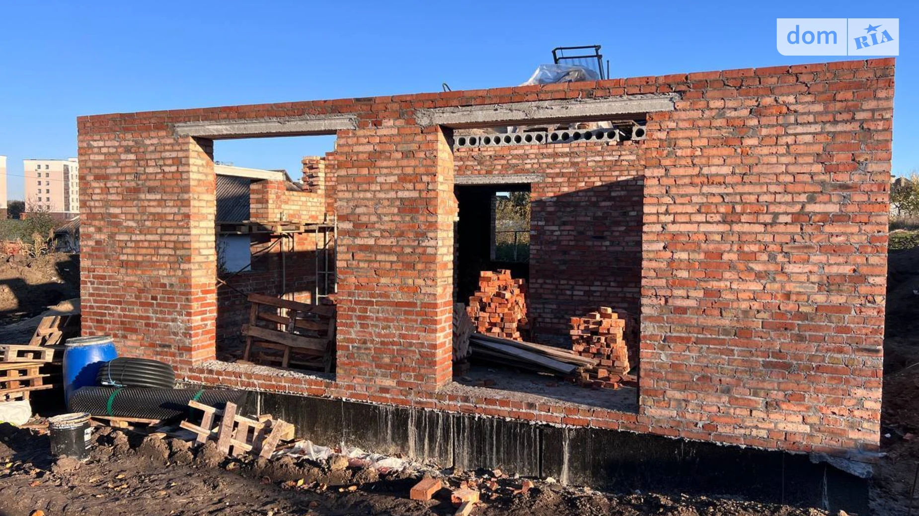 Продается дом на 2 этажа 130 кв. м с гаражом, цена: 135000 $ - фото 4