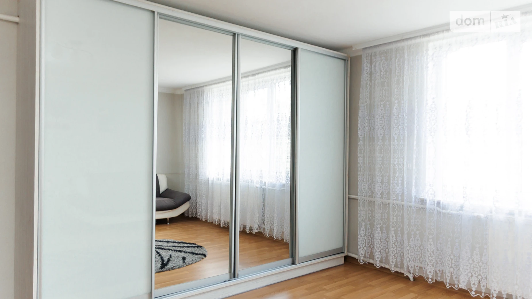 Продается дом на 2 этажа 242 кв. м с балконом, цена: 140000 $ - фото 2