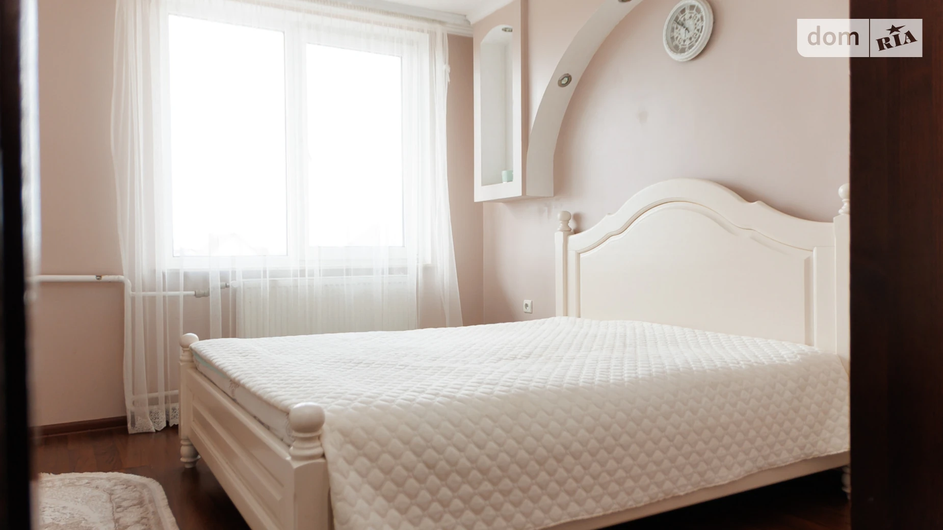 Продается дом на 2 этажа 242 кв. м с балконом, цена: 140000 $ - фото 4