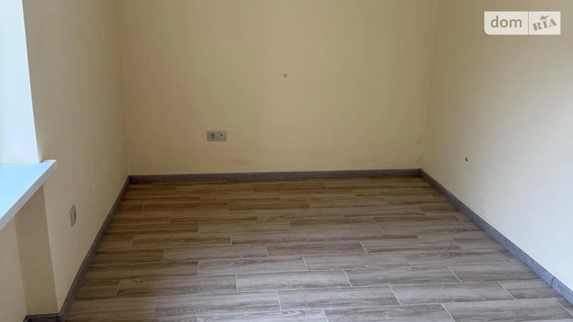 Продается 3-комнатная квартира 49 кв. м в Ужгороде, ул. Грушевского, 33 - фото 2