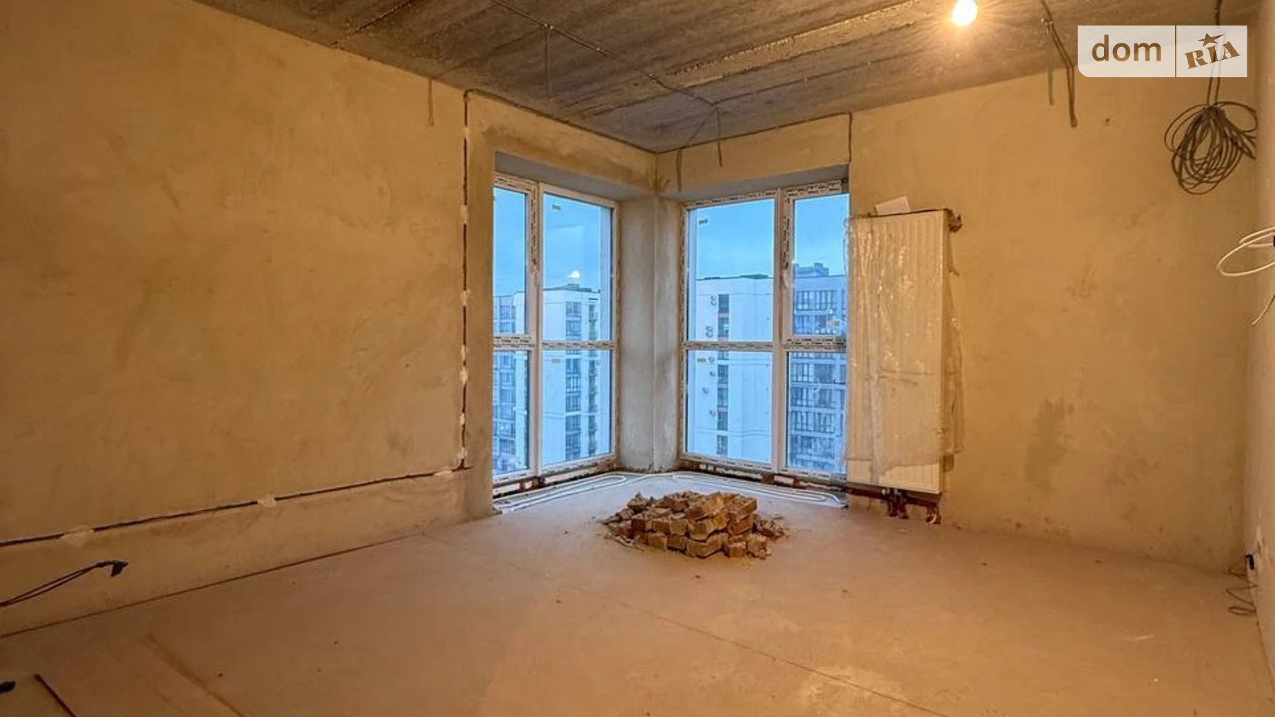 Продается 3-комнатная квартира 78.2 кв. м в Ивано-Франковске, ул. Гетьмана Ивана Мазепы, 164 корпус 2 - фото 2