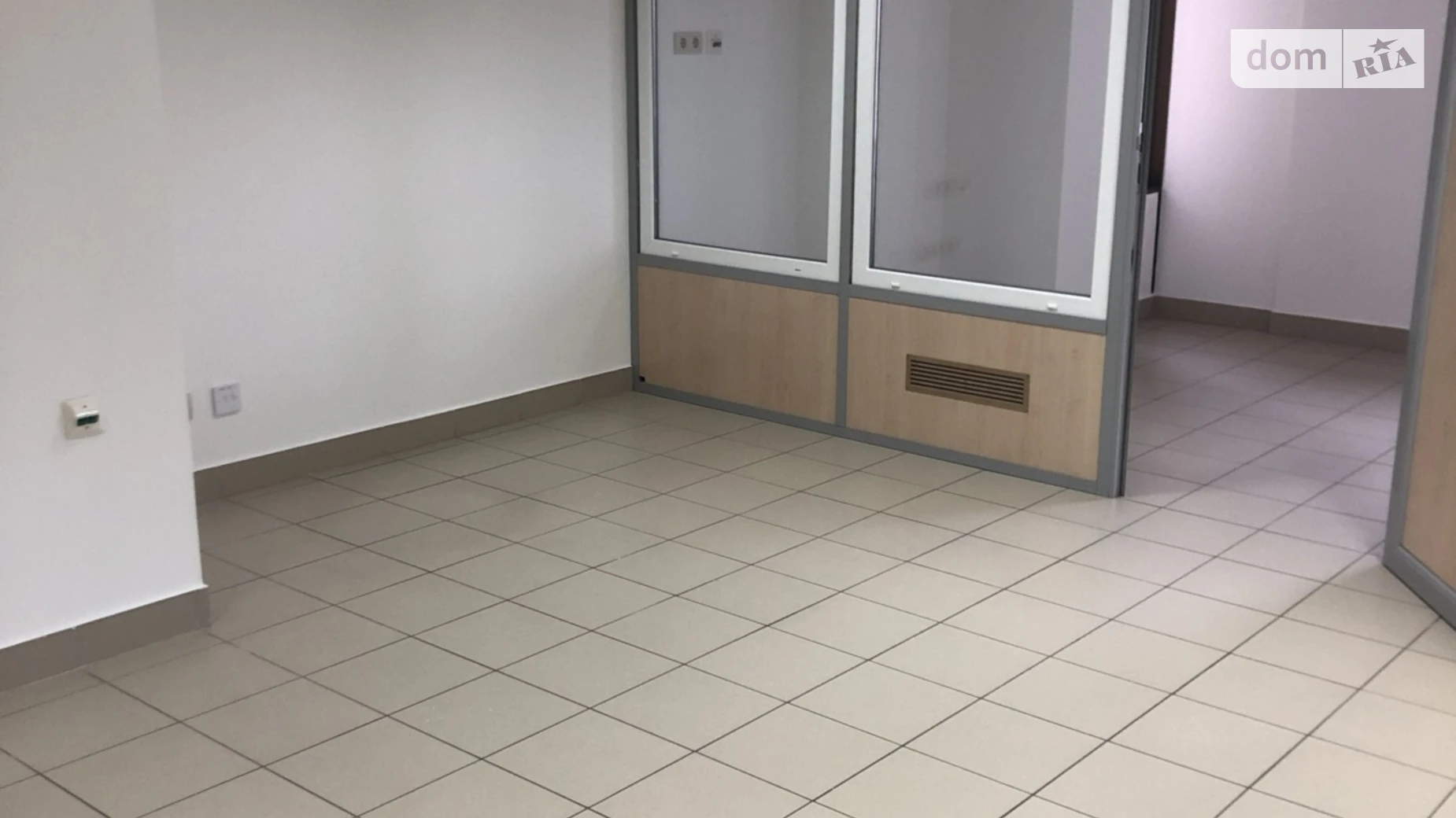 Сдается в аренду офис 53 кв. м в бизнес-центре, цена: 34450 грн - фото 5