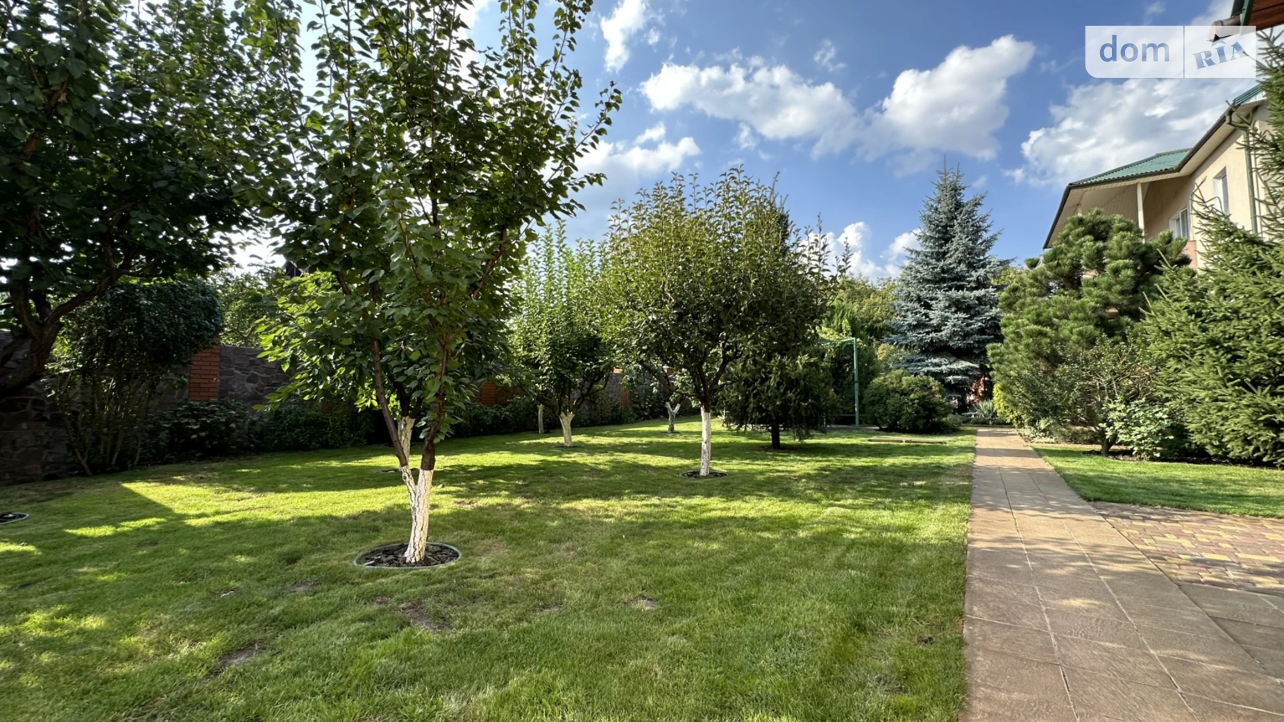 Сдается в аренду дом на 3 этажа 175 кв. м с участком, цена: 1300 $ - фото 4