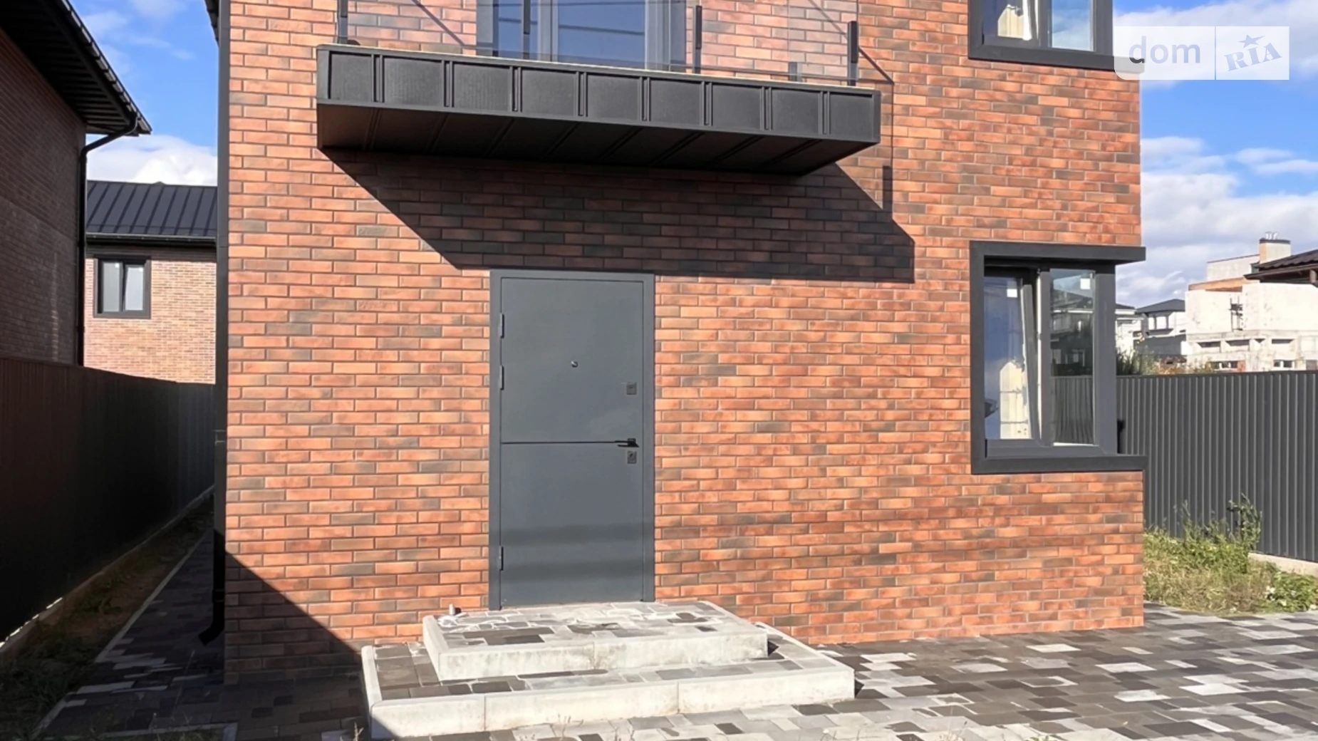 Продается дом на 2 этажа 115 кв. м с бассейном, цена: 93000 $ - фото 4