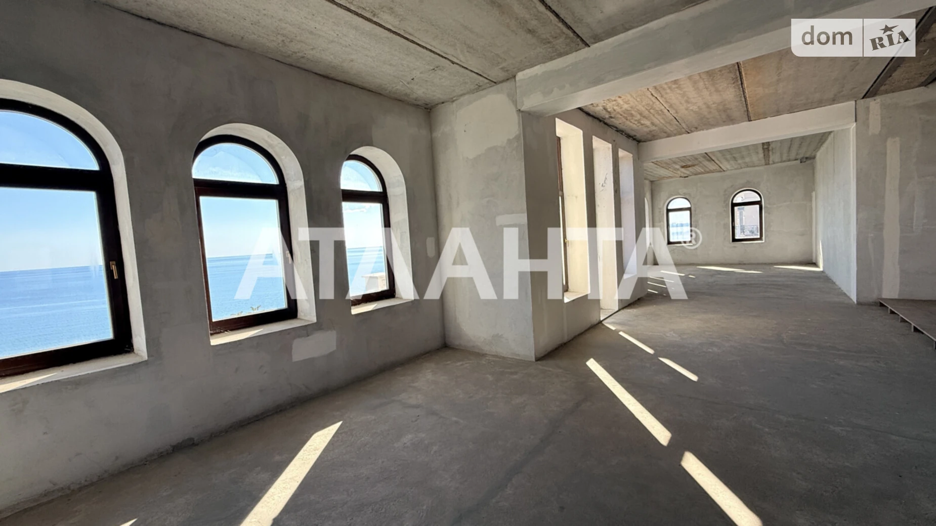 Продается дом на 3 этажа 595.9 кв. м с балконом, цена: 950000 $ - фото 4