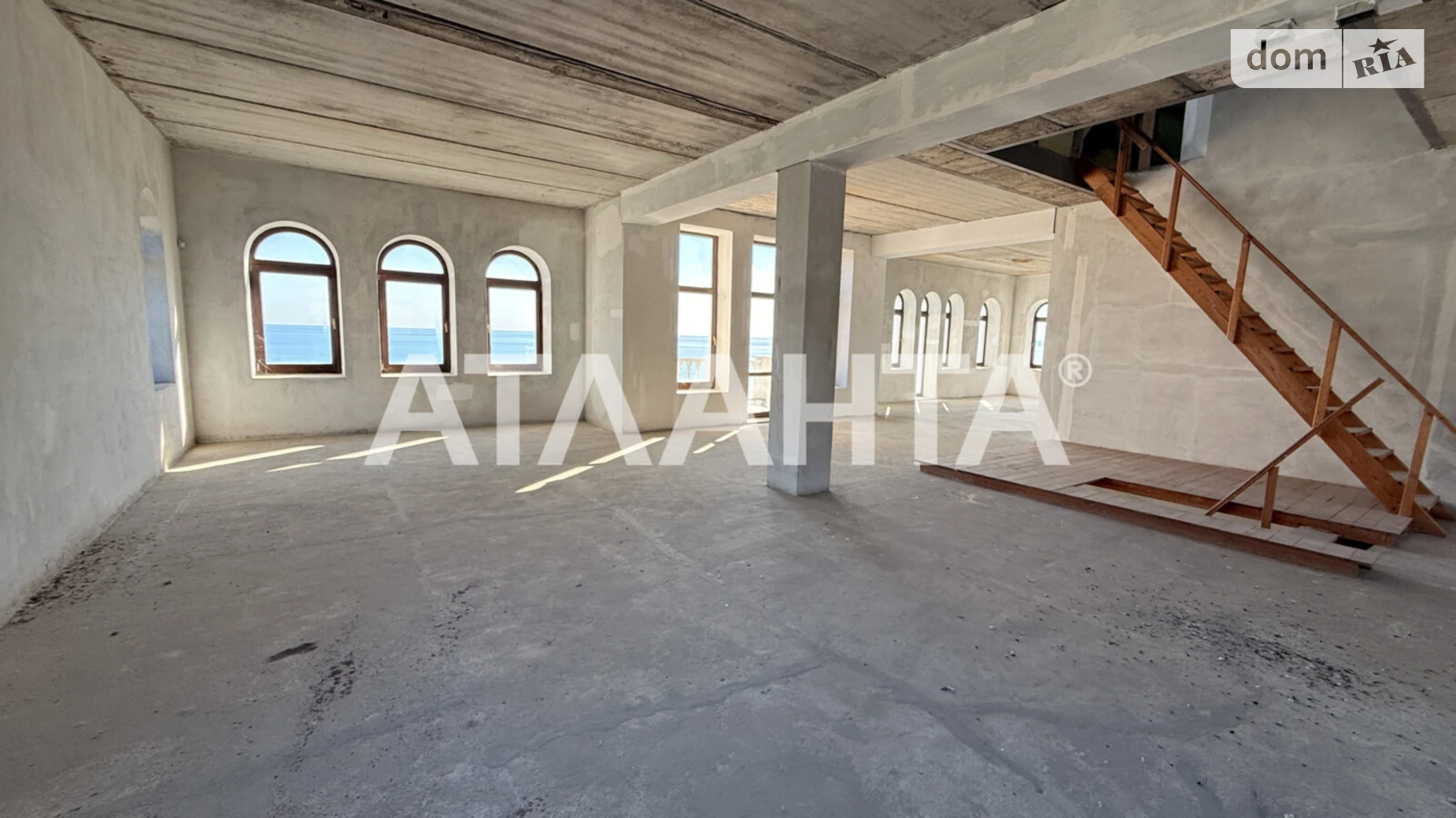 Продается дом на 3 этажа 595.9 кв. м с балконом, цена: 950000 $ - фото 5