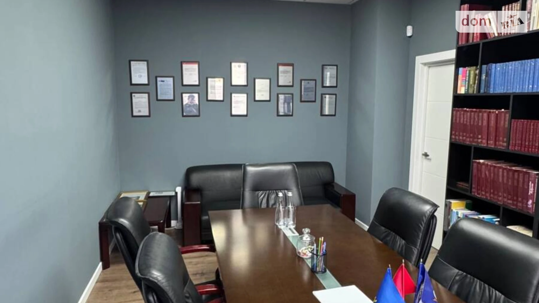 Продается офис 118.3 кв. м в бизнес-центре, цена: 250000 $ - фото 2