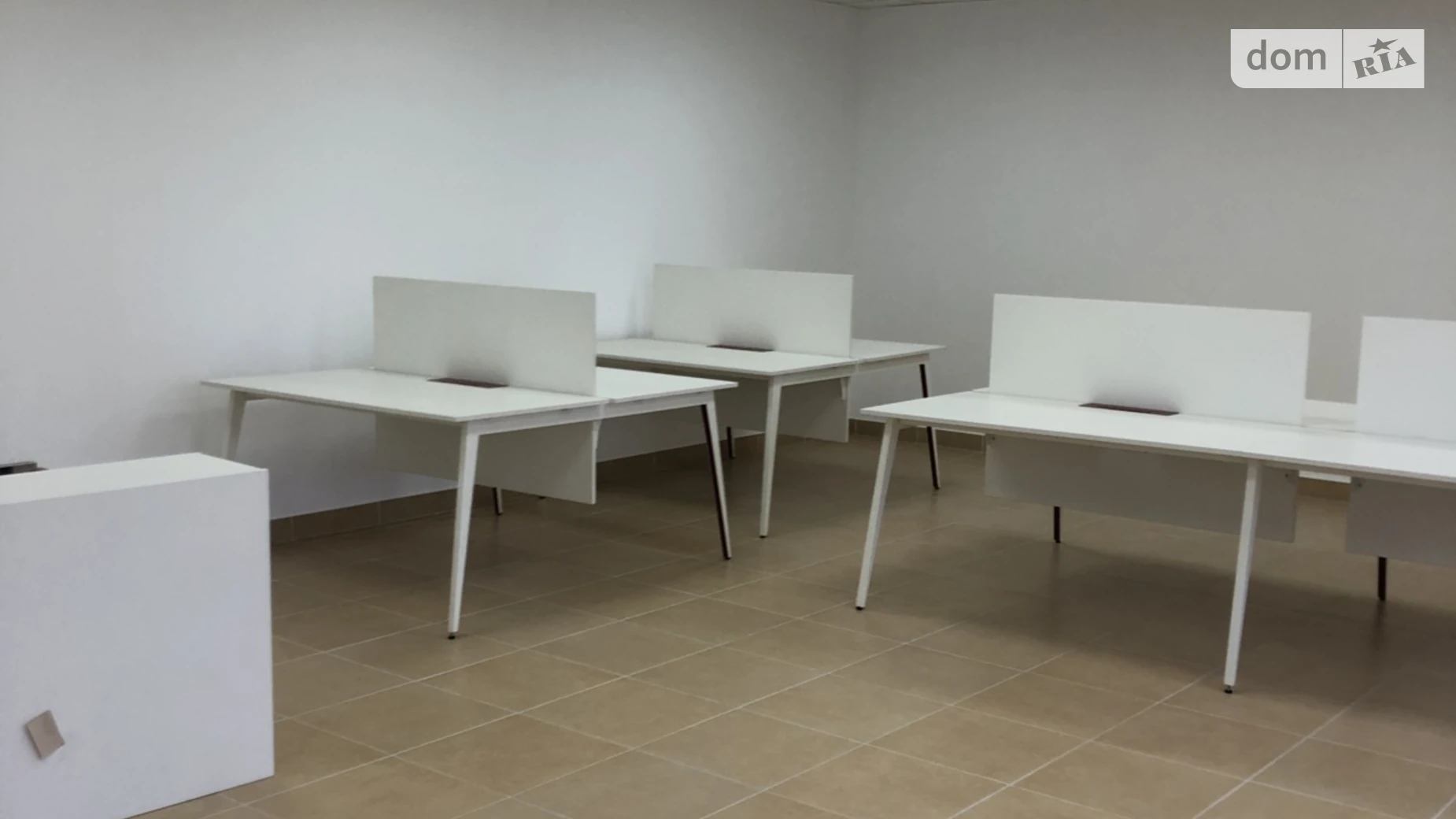 Сдается в аренду офис 48.8 кв. м в бизнес-центре, цена: 25220 грн - фото 5