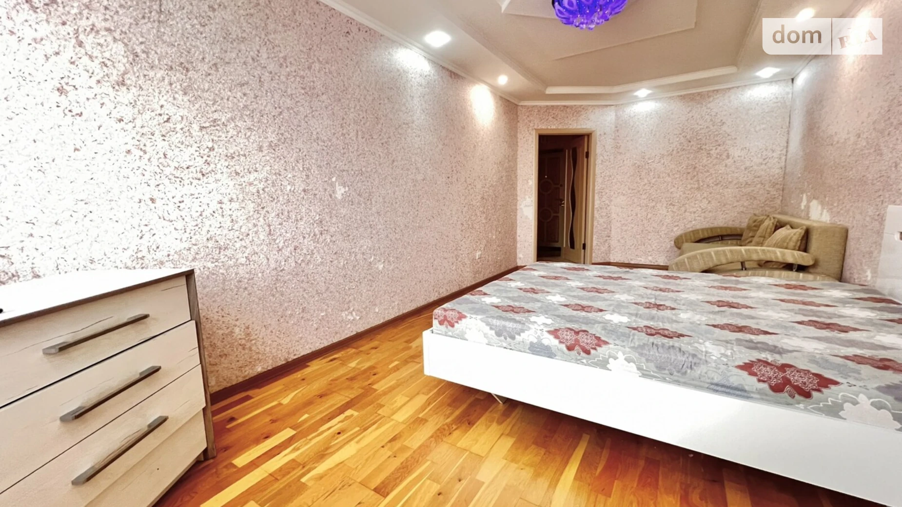 2-комнатная квартира 68 кв. м в Тернополе, ул. Хмельницкого Богдана - фото 2