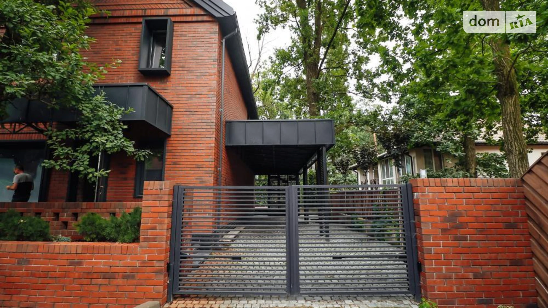 Продается дом на 2 этажа 200 кв. м с подвалом, цена: 335000 $ - фото 4