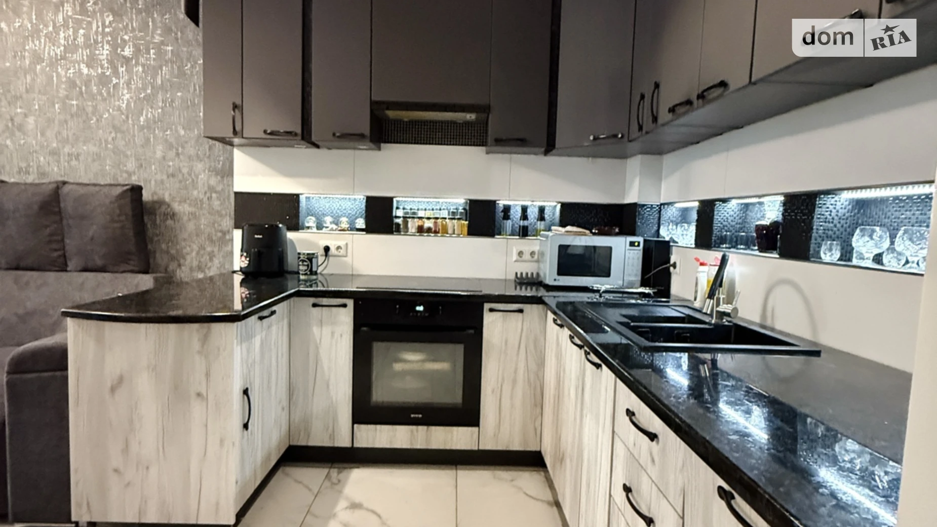 Продается 2-комнатная квартира 55.4 кв. м в Ирпене, ул. Университетская(Карла Маркса), 3/11 - фото 3