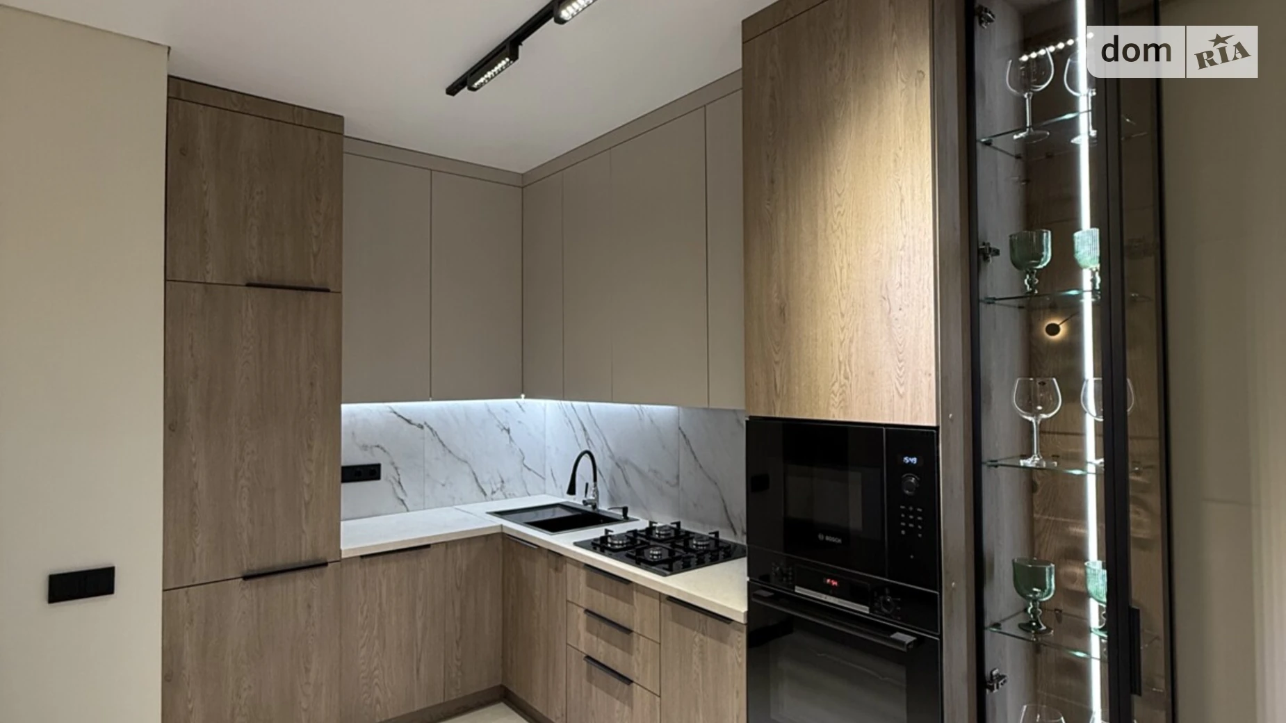 Продається 2-кімнатна квартира 71 кв. м у Львові, вул. Володимира Навроцького, 4 - фото 2