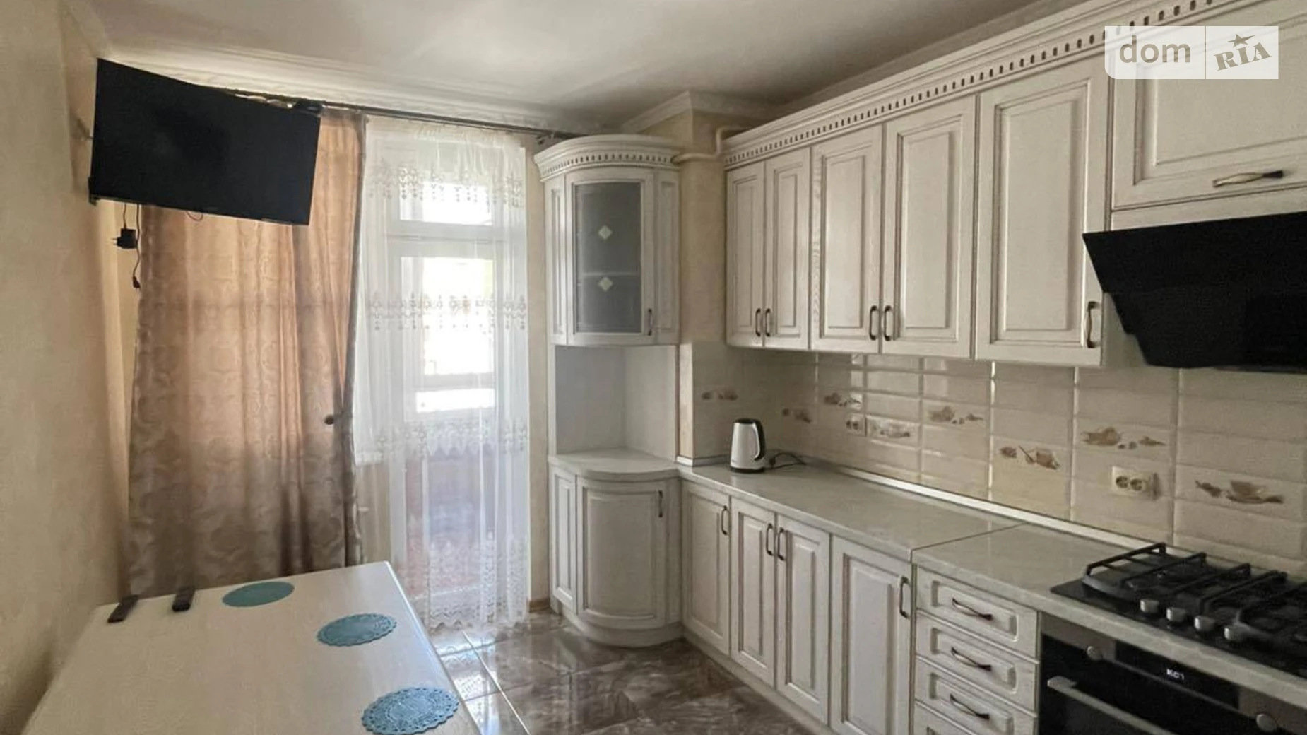 Сдается в аренду 2-комнатная квартира 70 кв. м в Львове, ул. Под Голоском, 15 - фото 2