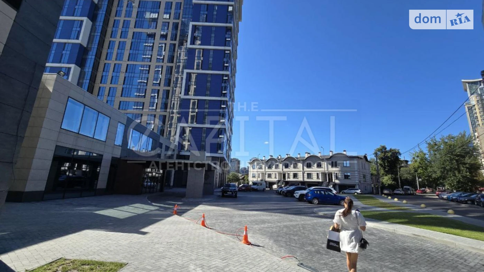 Сдается в аренду офис 666 кв. м в бизнес-центре, цена: 7326 $ - фото 2