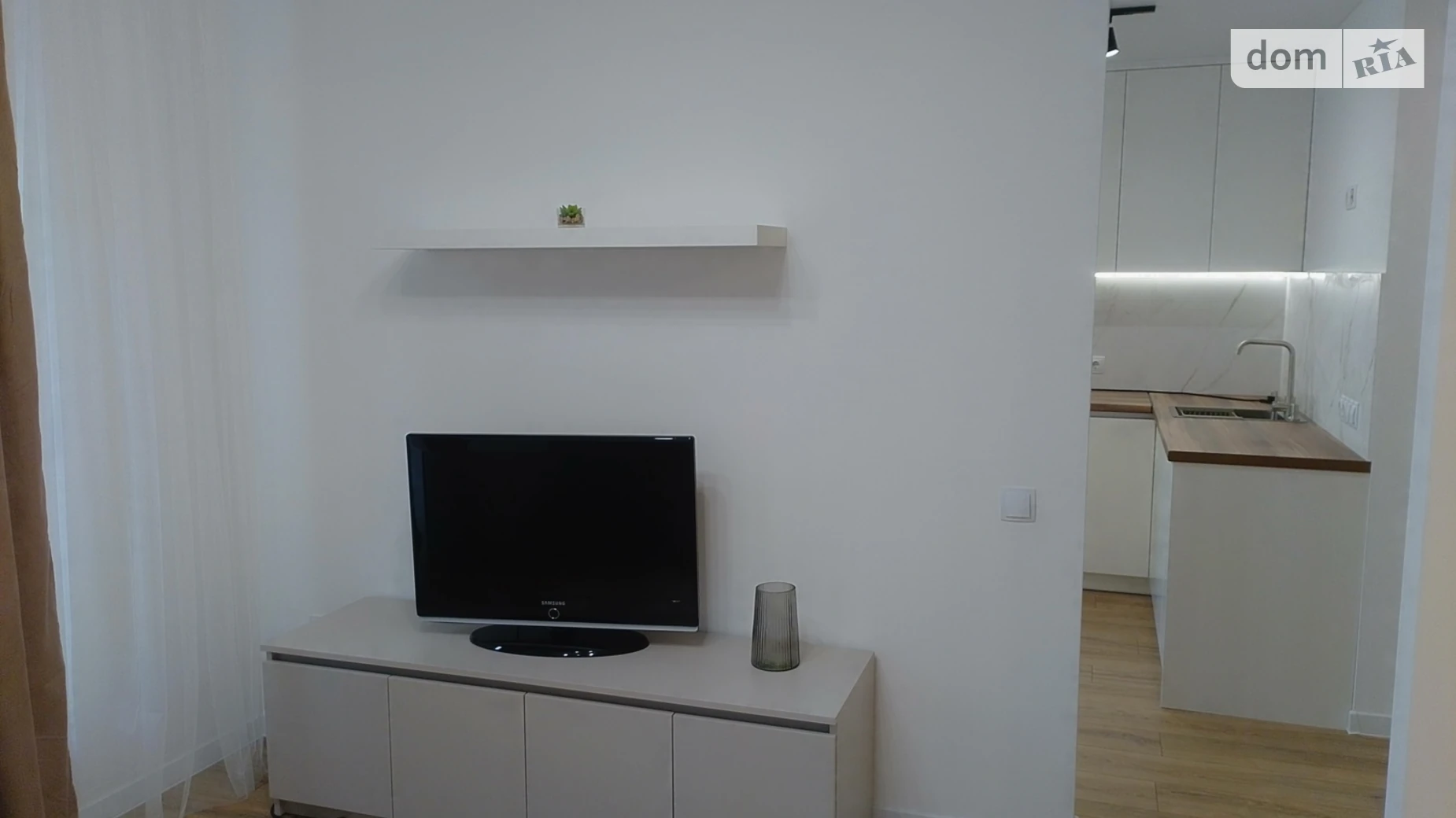 1-комнатная квартира 45 кв. м в Тернополе, ул. Академика Сергея Королева - фото 2