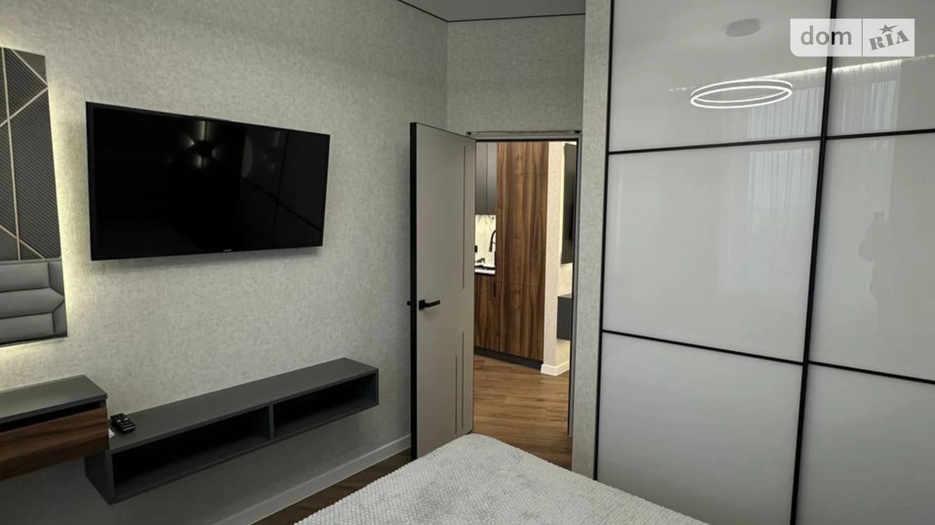 Продается 1-комнатная квартира 42 кв. м в Одессе, ул. Краснова, 1А - фото 2