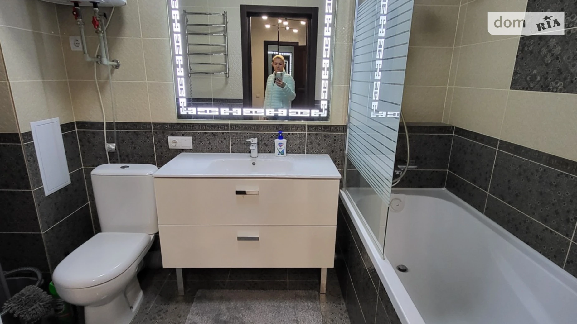 Продается 1-комнатная квартира 62 кв. м в Николаеве, ул. Лазурная, 5/12 - фото 2