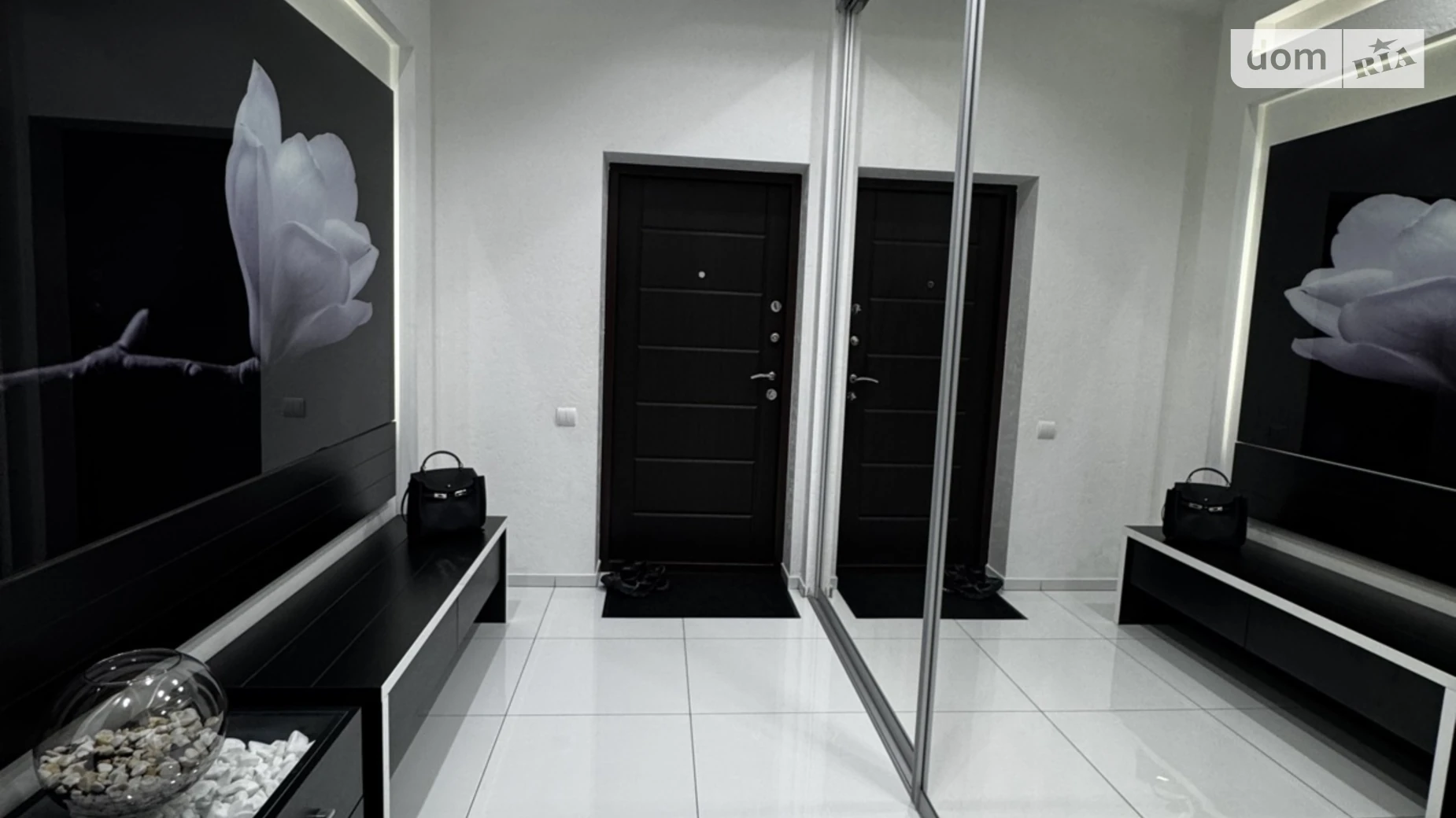 Сдается в аренду 2-комнатная квартира 96 кв. м в Одессе, ул. Генуэзская, 5 - фото 3