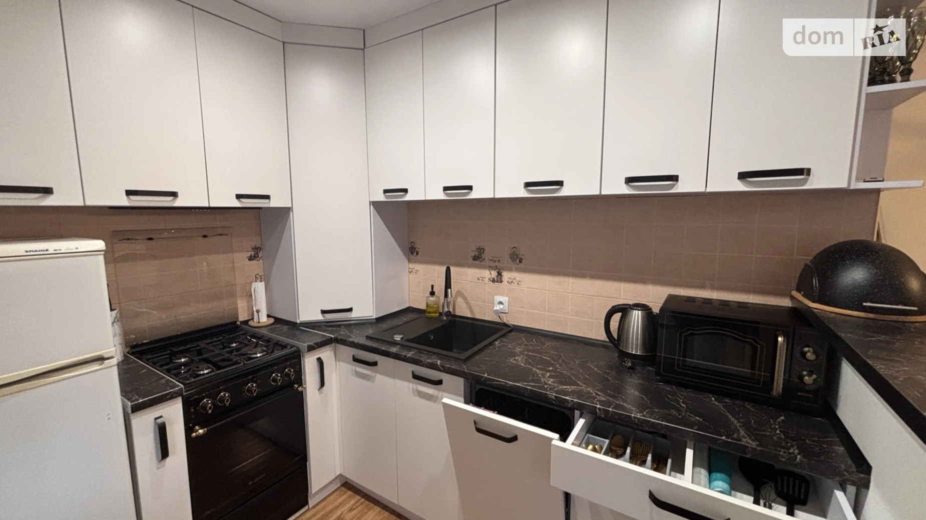 Сдается в аренду 1-комнатная квартира 48 кв. м в, цена: 400 $ - фото 2