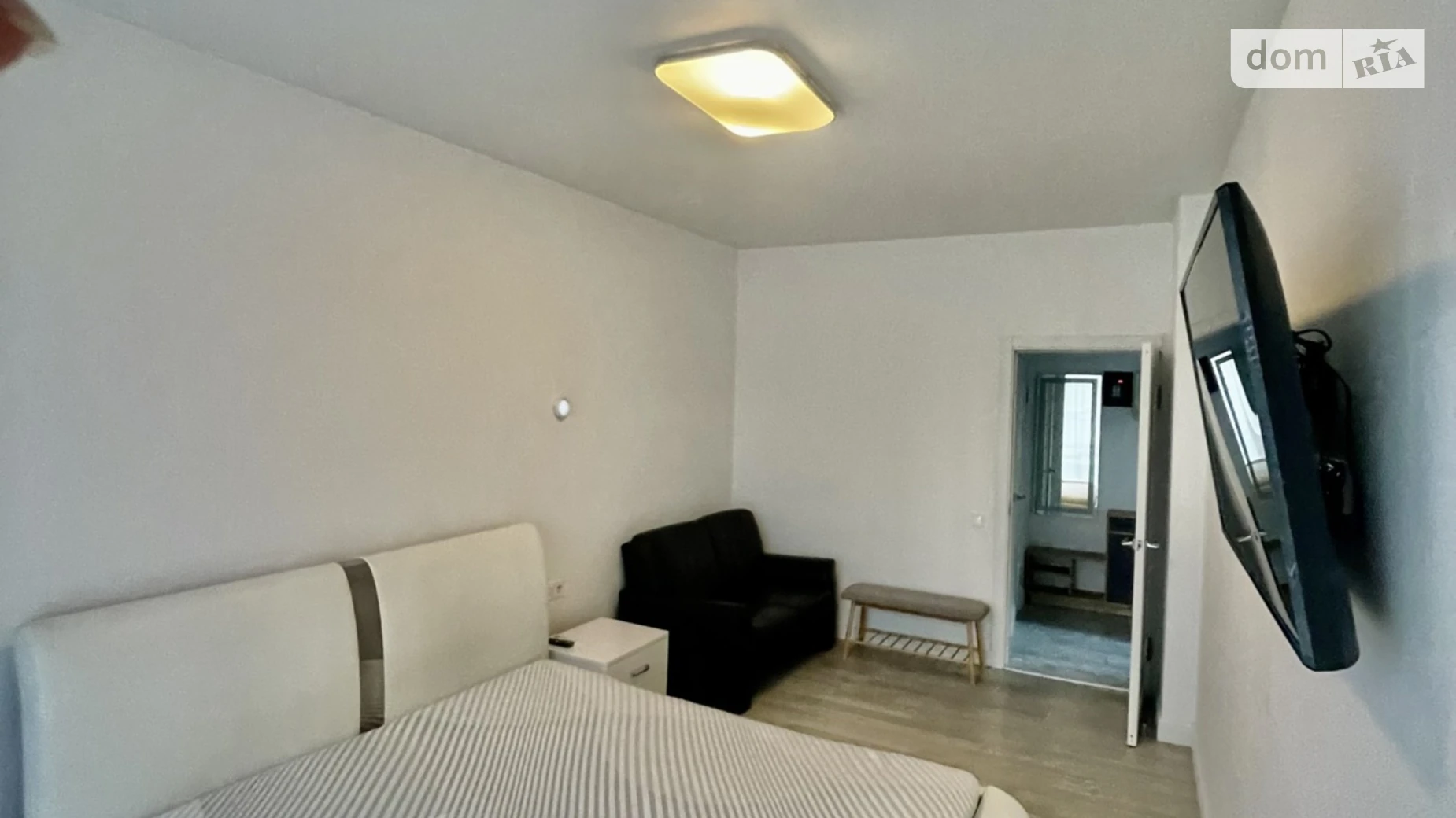 Сдается в аренду 1-комнатная квартира 49 кв. м в Львове, ул. Малиновая, 8 - фото 2