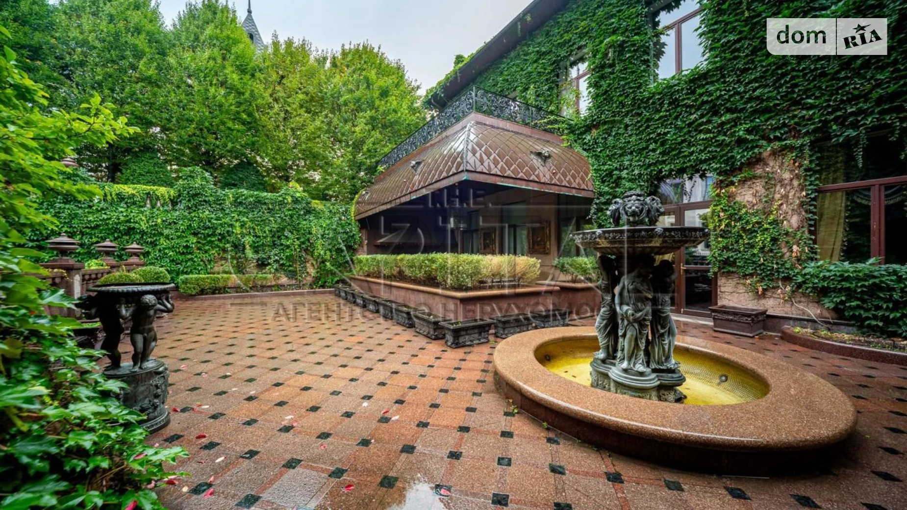 Продается дом на 3 этажа 400 кв. м с бассейном, цена: 7000000 $ - фото 4