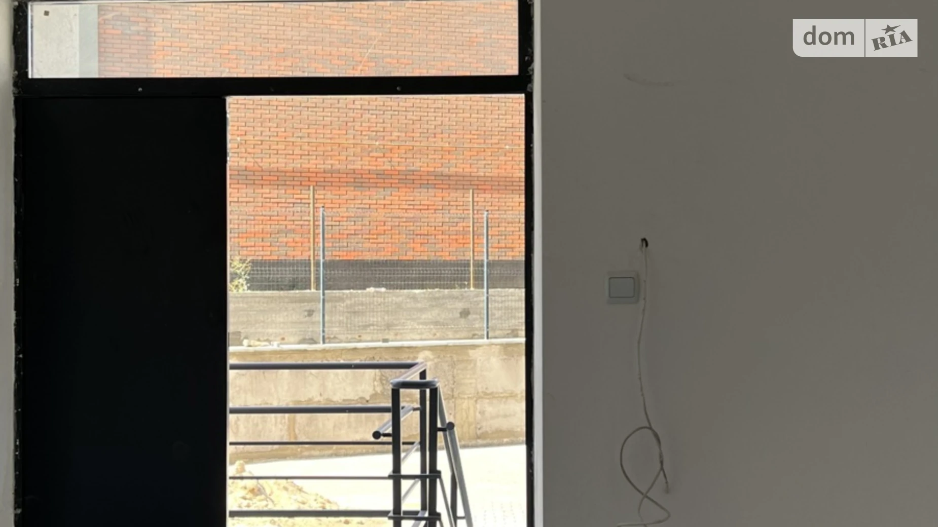 Продається 1-кімнатна квартира 41.7 кв. м у Березині, вул. Райдужна, 105 - фото 2