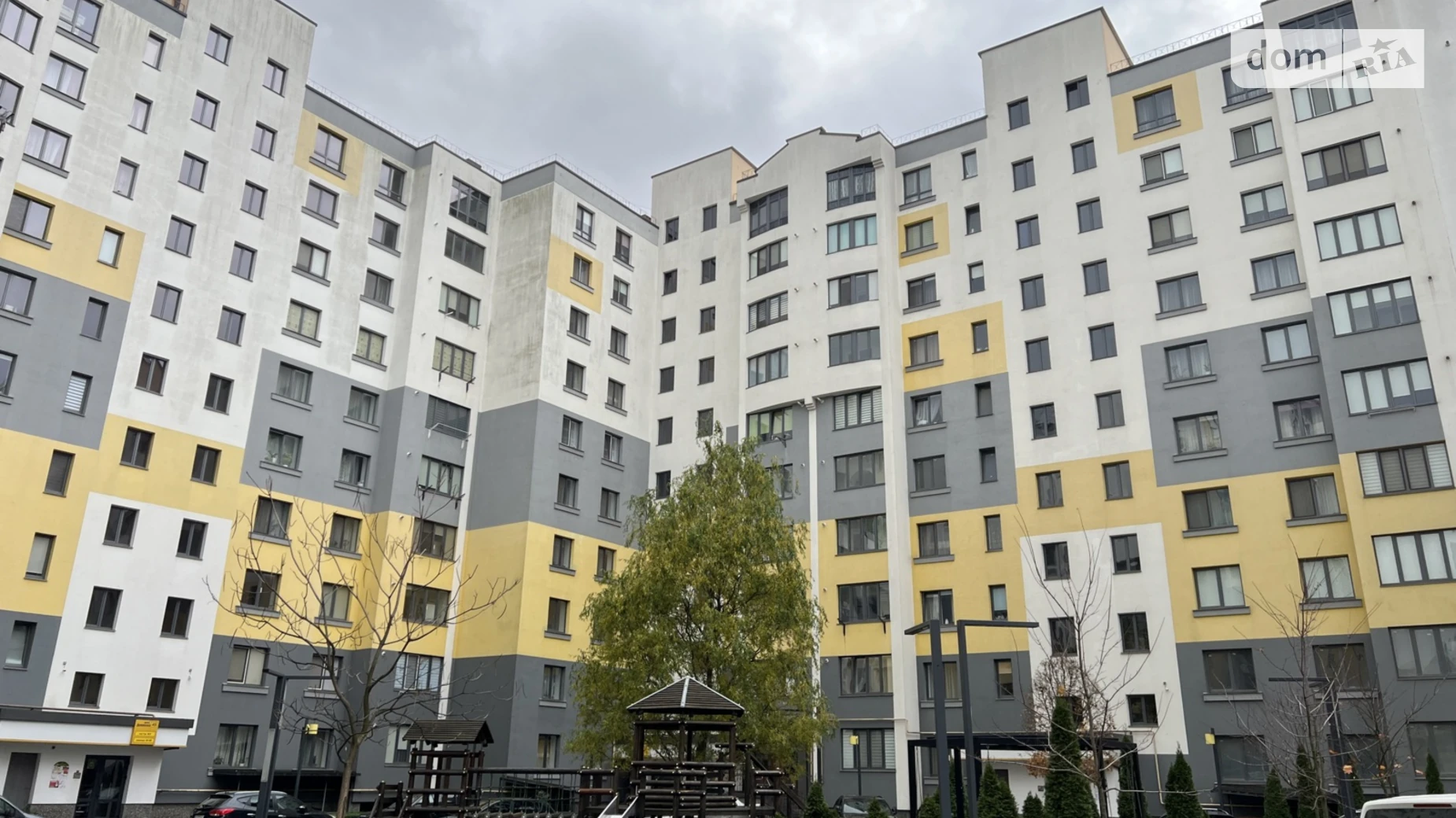 Продается 2-комнатная квартира 67 кв. м в Ивано-Франковске, ул. Довженко А., 51 - фото 2