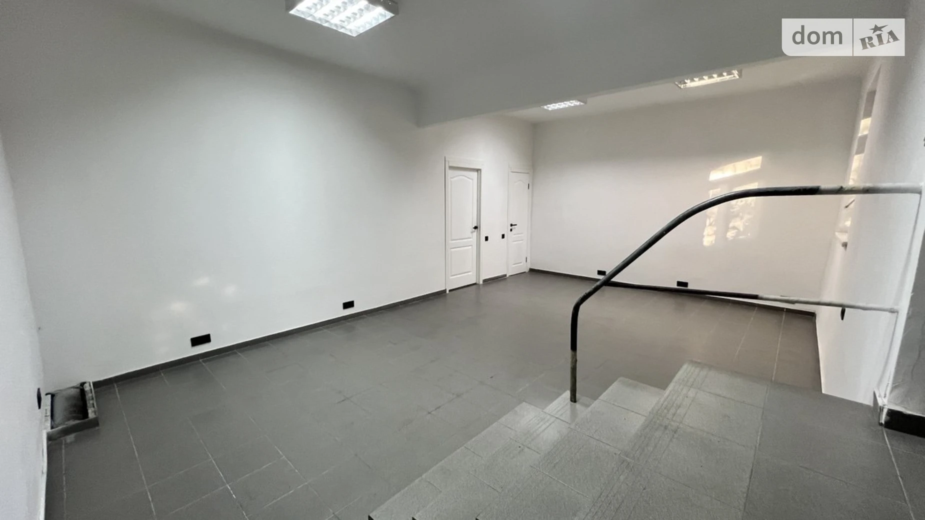 Здається в оренду приміщення вільного призначення 120 кв. м в 8-поверховій будівлі, цена: 34000 грн - фото 3