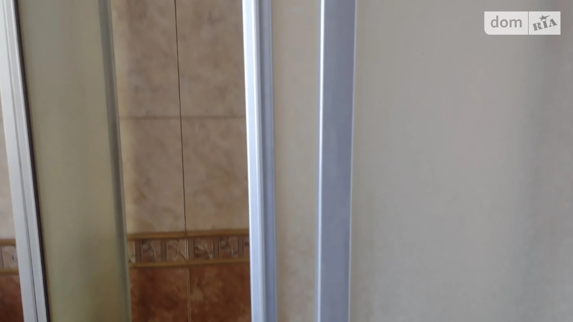 Продается дом на 2 этажа 150 кв. м с бассейном, цена: 55000 $ - фото 2