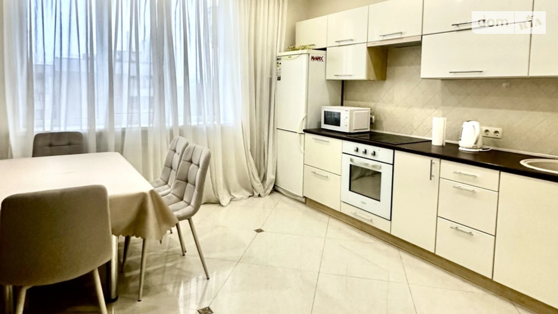 Продается 1-комнатная квартира 42.4 кв. м в Одессе, ул. Добровольцев(Маршала Говорова), 10/6 - фото 3