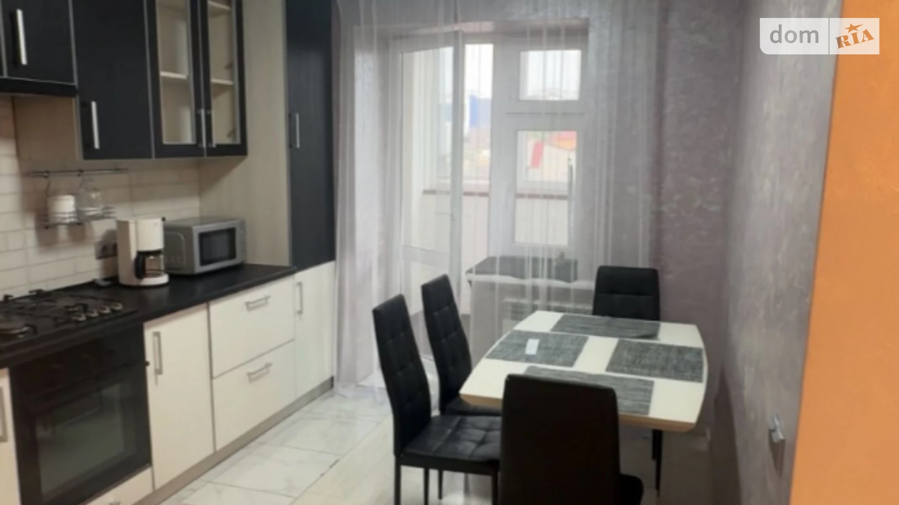 1-комнатная квартира 45 кв. м в Тернополе, ул. Галицкая - фото 5