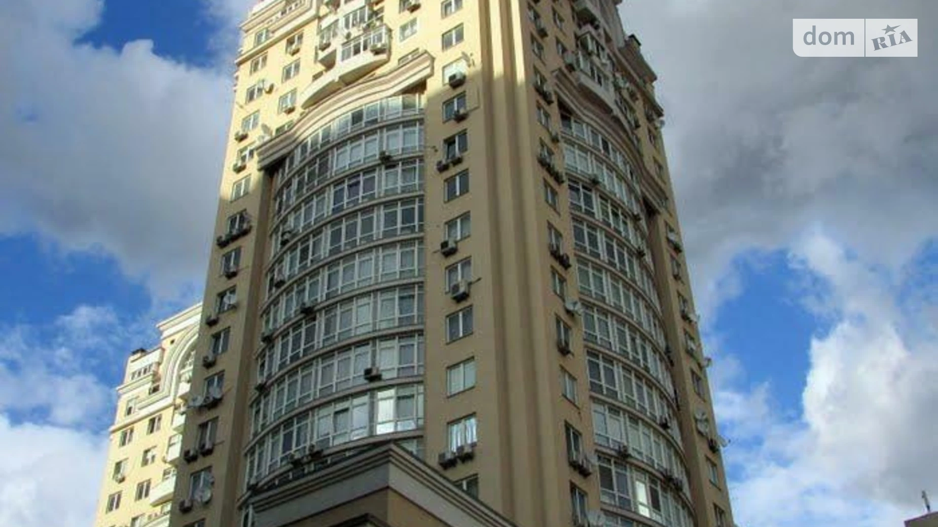 Продается 1-комнатная квартира 46 кв. м в Киеве, ул. Дмитриевская, 80 - фото 2