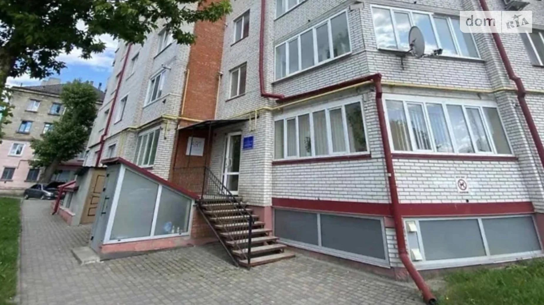 1-комнатная квартира 50.2 кв. м в Тернополе, ул. Лозовецкая, 6 - фото 2