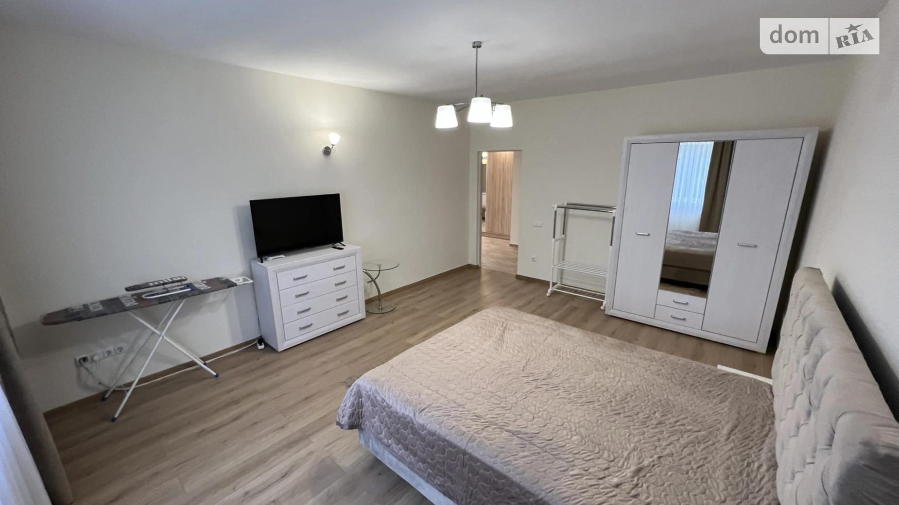 Сдается в аренду 1-комнатная квартира 68 кв. м в Мукачеве, цена: 450 $ - фото 2