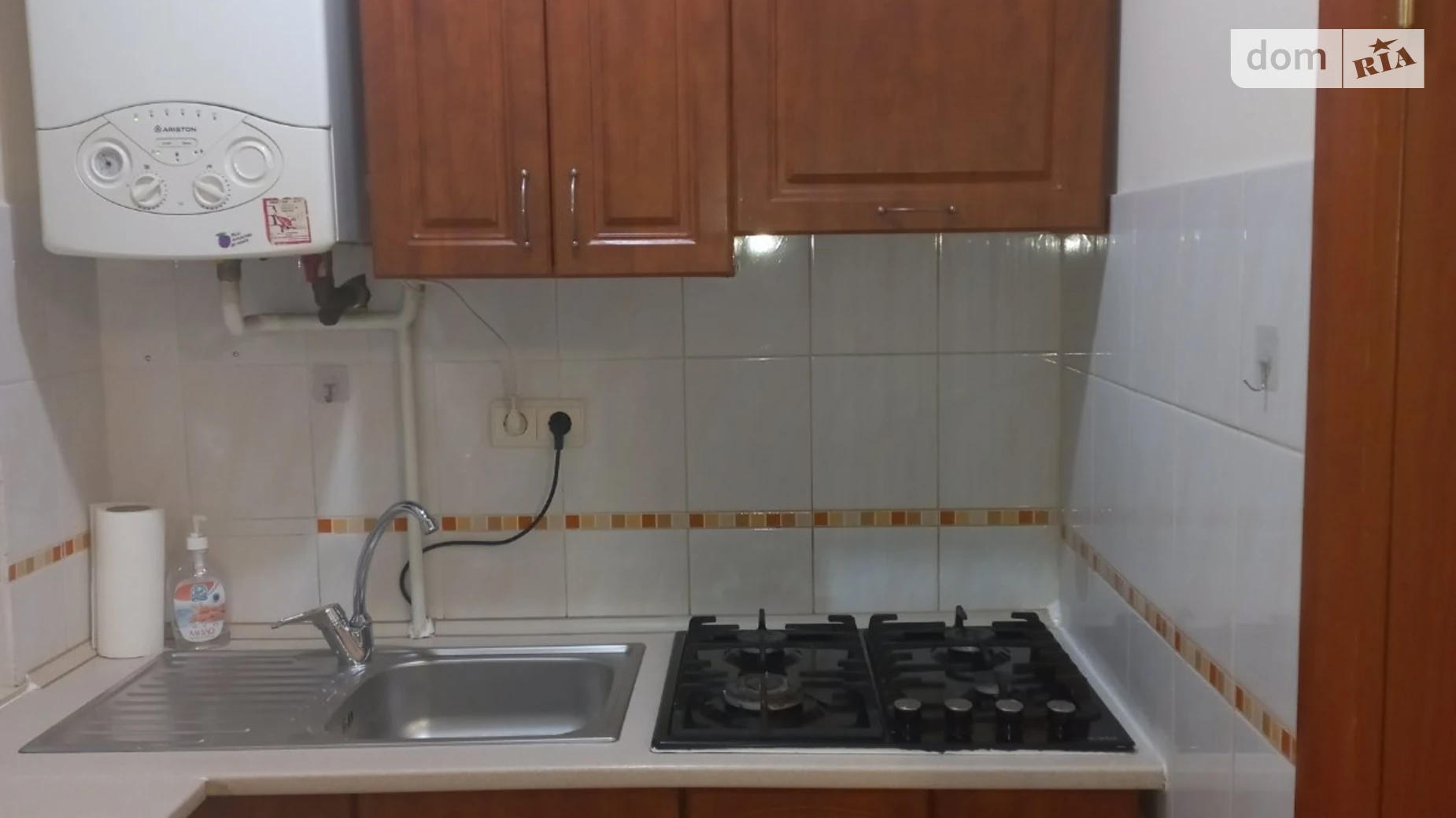 Сдается в аренду 1-комнатная квартира 25 кв. м в Львове, ул. Зерова Николая, 8 - фото 2